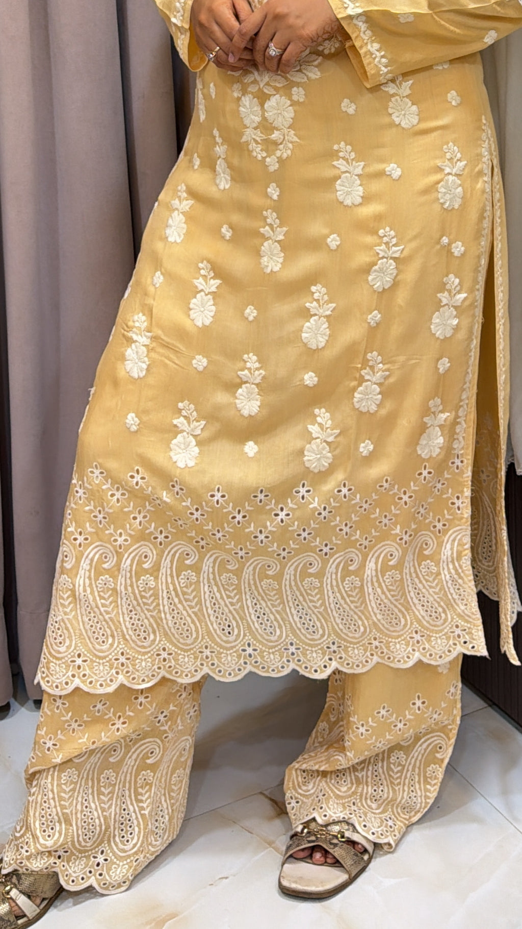 Cream Muslin chikan lucknowi work set