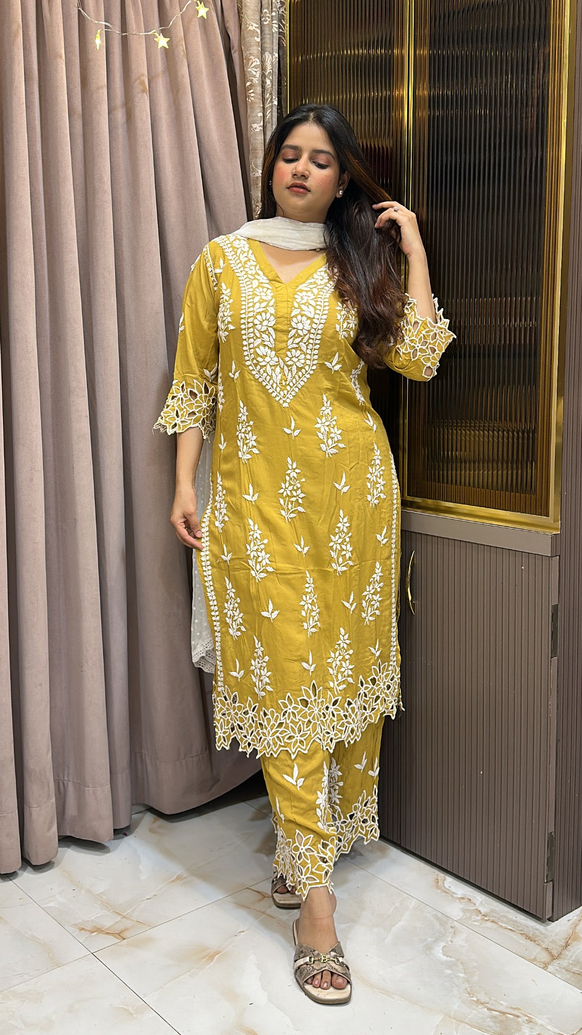 Mustard Noori Pure modal cut work set